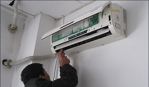 空调内机漏水该如何维修呢？，呆鸡哥安装维修平台